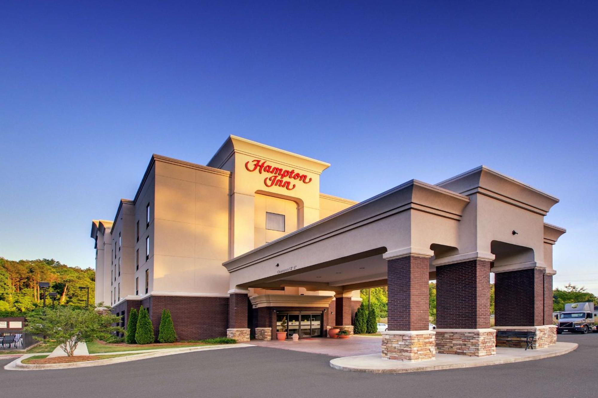 Hampton Inn Birmingham/Leeds Exterior photo